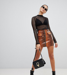 Юбка из искусственной кожи на молнии со змеиным принтом PrettyLittleThing - Красный