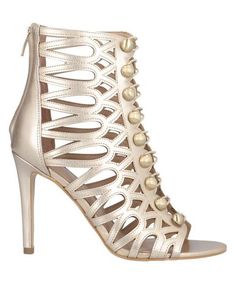 Сандалии Guess