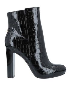 Полусапоги и высокие ботинки Guess