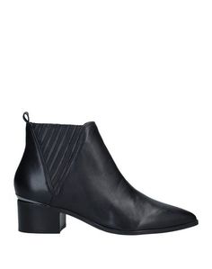 Полусапоги и высокие ботинки Guess