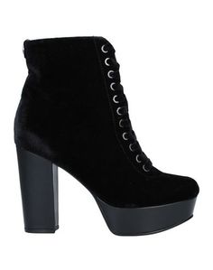 Полусапоги и высокие ботинки Guess