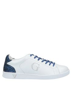Низкие кеды и кроссовки Guess