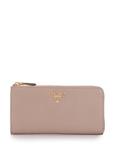 Аксессуары Prada