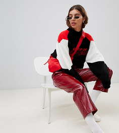 Темно-красные лакированные брюки Weekday - Красный