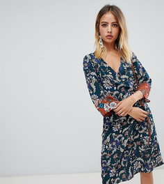 Платье мини с запахом и контрастным принтом Boohoo - Мульти