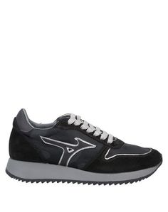 Низкие кеды и кроссовки Mizuno