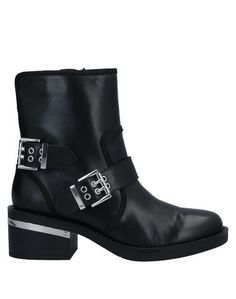 Полусапоги и высокие ботинки Guess