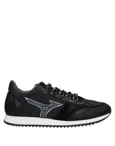 Низкие кеды и кроссовки Mizuno