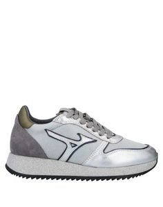 Низкие кеды и кроссовки Mizuno