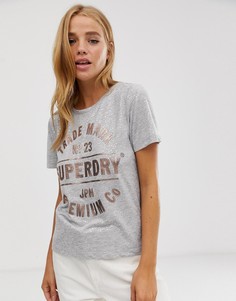 Свободная футболка с фирменным принтом Superdry - Серый