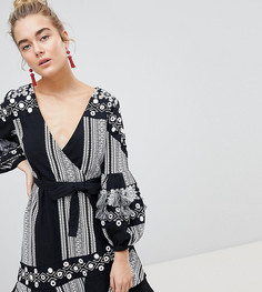 Короткое приталенное платье в полоску River Island - Черный