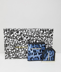 Подарочный набор с обложкой для паспорта и багажной биркой French Connection - Синий