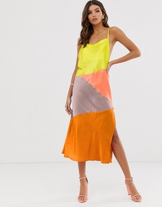 Атласное платье-комбинация миди в стиле колор блок ASOS DESIGN - Мульти