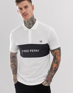 Белое поло из пике со вставкой с принтом Fred Perry - Белый