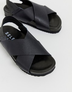 Кожаные сандалии на толстой подошве с перекрещенными ремешками Selected Femme - Черный
