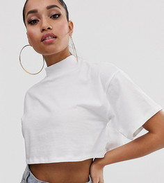 Белая короткая футболка с высоким воротом ASOS DESIGN Petite - Белый