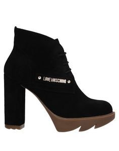Полусапоги и высокие ботинки Love Moschino