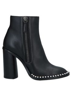 Полусапоги и высокие ботинки Casadei