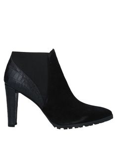 Полусапоги и высокие ботинки Stuart Weitzman