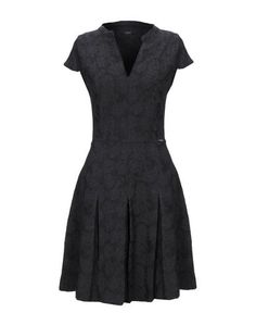 Короткое платье Guess