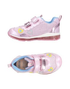 Низкие кеды и кроссовки Geox