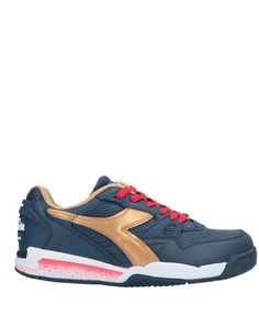 Низкие кеды и кроссовки Diadora