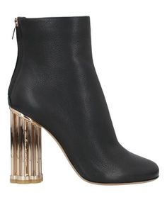 Полусапоги и высокие ботинки Salvatore Ferragamo