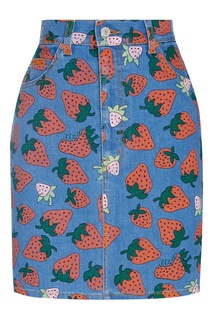 Джинсовая мини-юбка с ягодным принтом Gucci