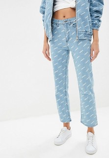 Джинсы Lacoste