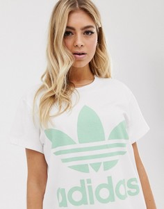Зеленая футболка с логотипом-трилистником adidas Originals - Зеленый