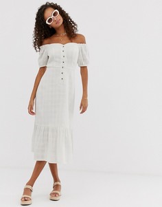 Фактурное платье миди на пуговицах с открытыми плечами ASOS DESIGN - Белый