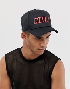 Черная бейсболка Mitchell & Ness 110 Miami Heat - Черный