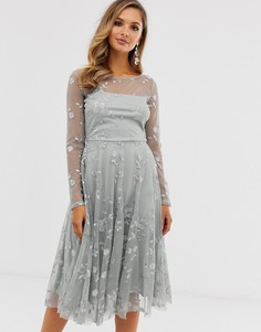 Приталенное платье из сетки City Goddess - Серый