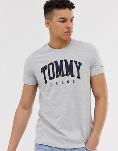Светло-серая меланжевая футболка с логотипом на груди Tommy Jeans essential - Серый