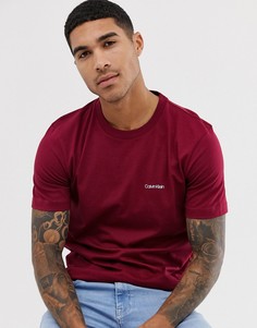 Бордовая футболка с логотипом Calvin Klein - Красный