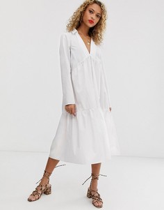 Ярусное платье миди с длинными рукавами и воротником ASOS DESIGN - Белый