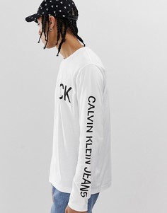 Белый лонгслив с логотипом спереди и сзади Calvin Klein Jeans - Белый