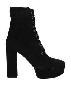 Полусапоги и высокие ботинки Casadei