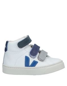 Низкие кеды и кроссовки Veja