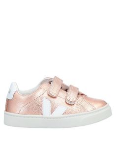 Низкие кеды и кроссовки Veja