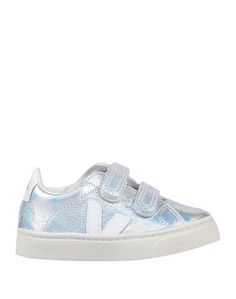 Низкие кеды и кроссовки Veja