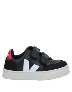 Низкие кеды и кроссовки Veja