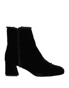 Полусапоги и высокие ботинки Stuart Weitzman