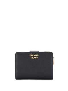 Аксессуары Prada