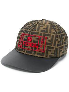 Аксессуары Fendi