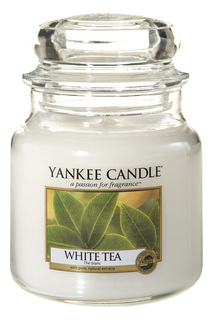 Свеча средняя Белый чай YANKEE CANDLE