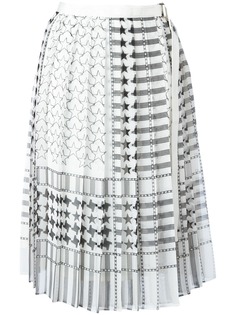 Одежда Sacai