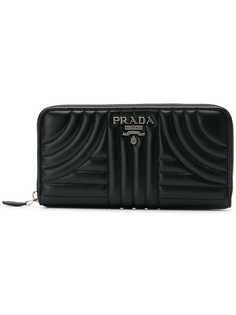 Аксессуары Prada