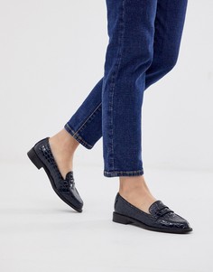 Темно-синие лоферы на плоской подошве с эффектом крокодиловой кожи ASOS DESIGN Mantra - Темно-синий