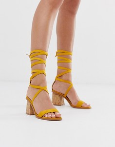 Желтые босоножки на пробковом каблуке с завязкой на щиколотке Public Desire Vogue